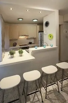 Mackenzie Seafront Apartment *